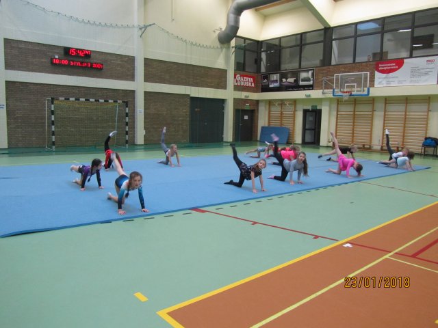 akrobat 10